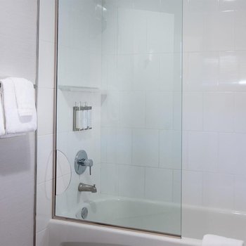 West Beach Inn, a Coast Hotel