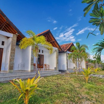 Kira Cottages
