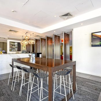 潘達納斯曼特拉酒店