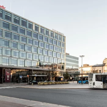 赫爾辛基斯堪的克車站酒店