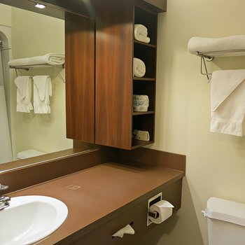 Days Inn by Wyndham Levis