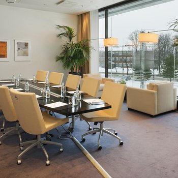 赫爾辛基皇冠假日酒店