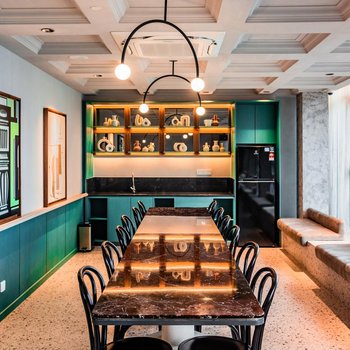 Scarletz Suites KLCC by Mana-Mana