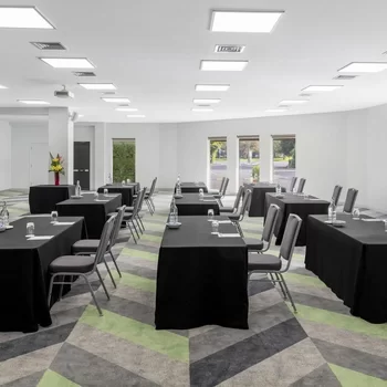 Holiday Inn Auckland Airport