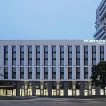 Courtyard Hamburg City