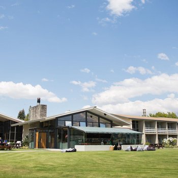 Wanaka Hotel