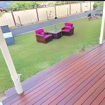 Cheerful 4 Bedroom with free Parking