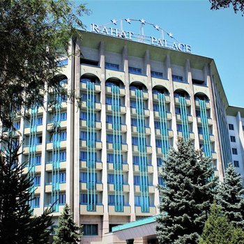 拉哈特皇宮酒店