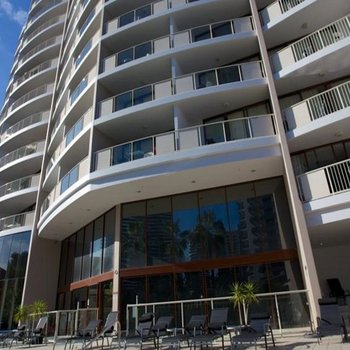 Broadbeach Savannah Resort