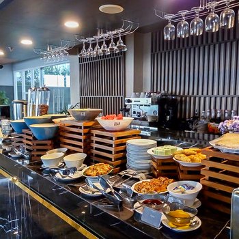 泗水貝斯大廈酒店