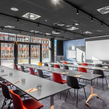 雅高芮族-布達佩斯體育場酒店