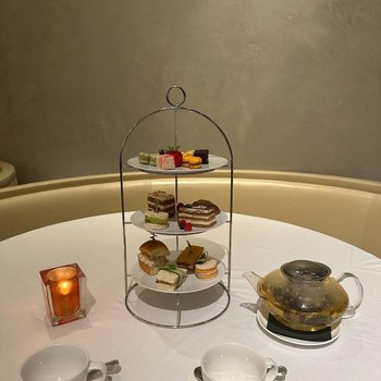 The Chicago Hotel Collection - Ambassador Gold Coast