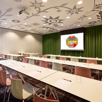 瑪瑪謝爾特布拉格酒店