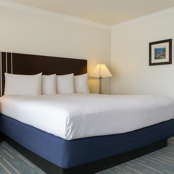 莫羅灣爐邊客棧