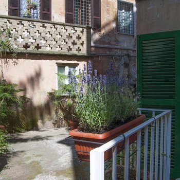 Santonofrio Apartments