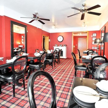 奧斯塔先生與女士酒店