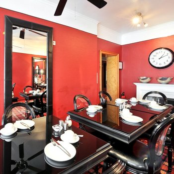 奧斯塔先生與女士酒店