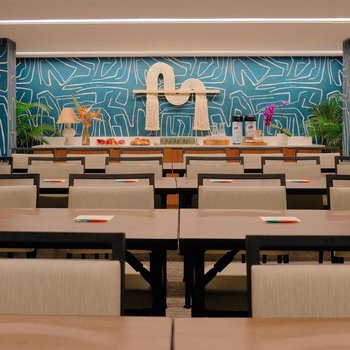 羅默威基基大使酒店