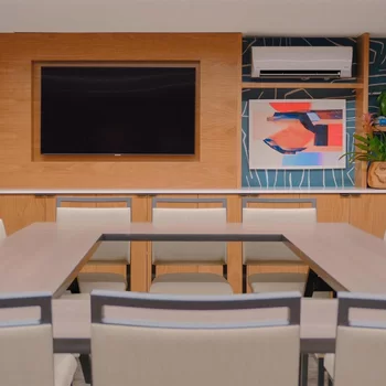 羅默威基基大使酒店