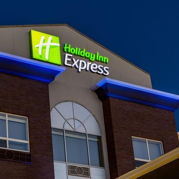 Holiday Inn Express & Suites Airdrie-Calgary North