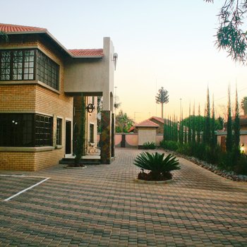 Eco Park Lodge