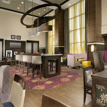 Hampton Inn & Suites Buffalo/Airport