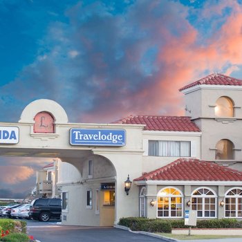 Travelodge by Wyndham Costa Mesa Newport Beach Hacienda