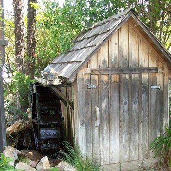 Adelaide Inn