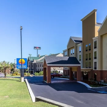Comfort Inn & Suites