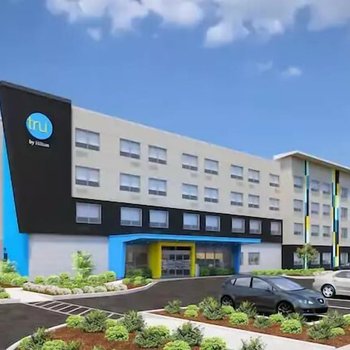 Tru by Hilton Naperville Chicago