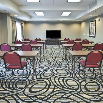 Holiday Inn Express & Suites Jackson/Pearl Intl Airport