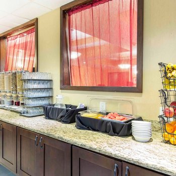 The Oaks Hotel & Suites