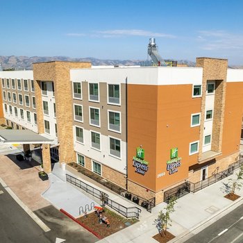 Holiday Inn Express & Suites San Jose – Silicon Valley