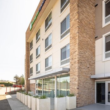 Holiday Inn Express & Suites San Jose – Silicon Valley