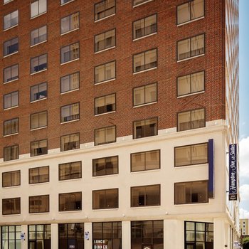 Hampton Inn & Suites Dallas / Downtown