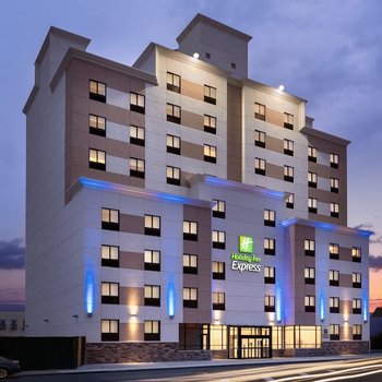 Holiday Inn Express Jamaica - JFK Airtrain - NYC