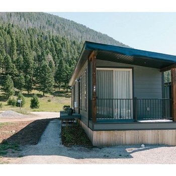 Terra Nova Cabins