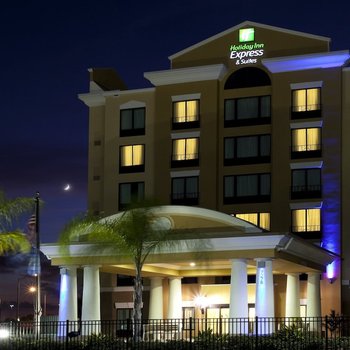 Holiday Inn Express & Suites, International Drive, an IHG Hotel