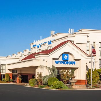 Wyndham Visalia