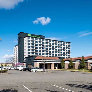 Holiday Inn Newark International Airport