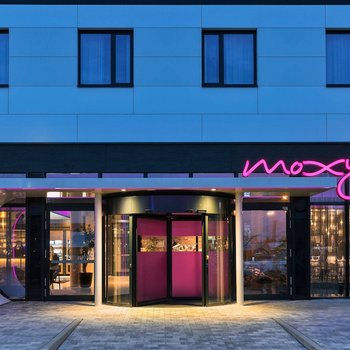 卡爾斯特巴赫法蘭克福機場 Moxy 酒店