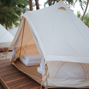 Hola Beach-Beach Club & Eco Glamping Resort