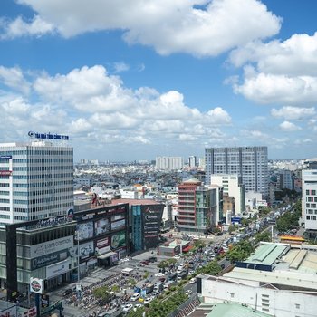 Holiday Inn & Suites Saigon Airport