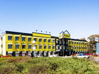 宜必思快捷福克納酒店