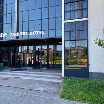 Skyline Airport Hotel