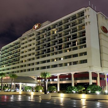 DoubleTree by Hilton Jacksonville Riverfront