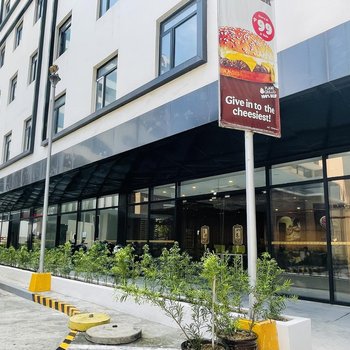 Guangdong Hotel-Near Mall of Asia, SMX & Manila World Trade Center