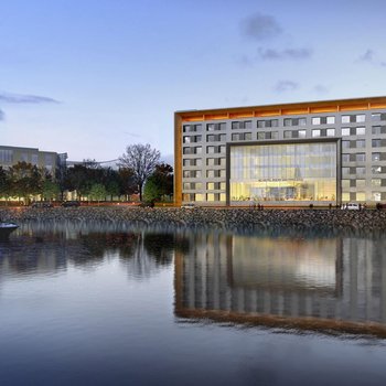 AC Hotel San Francisco Airport/Oyster Point Waterfront