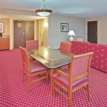 Staybridge Suites Chicago O'Hare - Rosemont