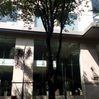 Central Palace Hotel